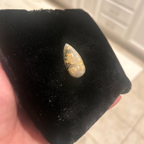 Golden rutile star 🌟 with hematite inclusions Elegant Teardrop Pendant - Picture 9 of 12